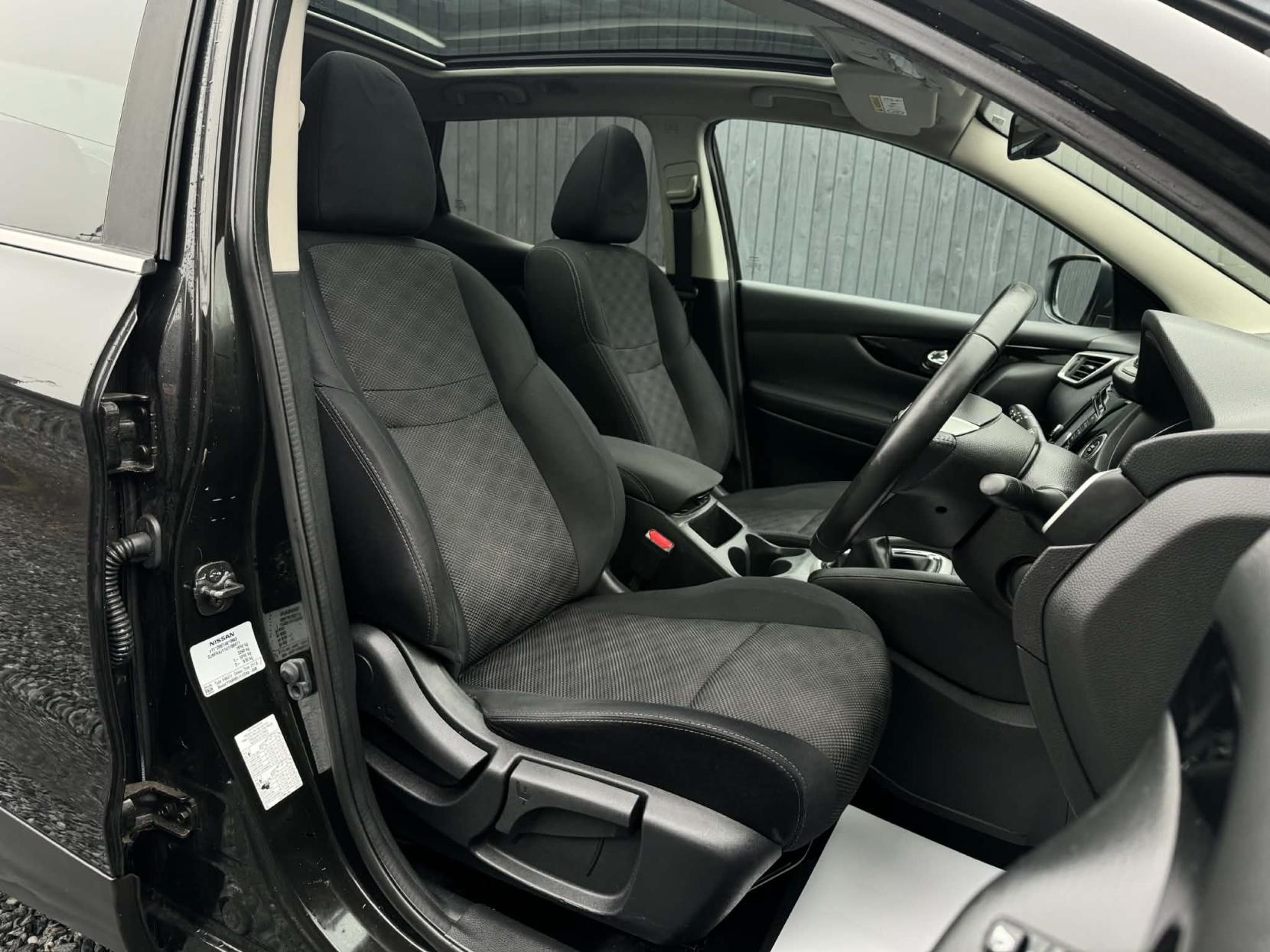 Nissan Qashqai 1.5 dCi Acenta Premium SUV 5dr Diesel Manual 2WD Euro 5 (s/s) (110 ps)