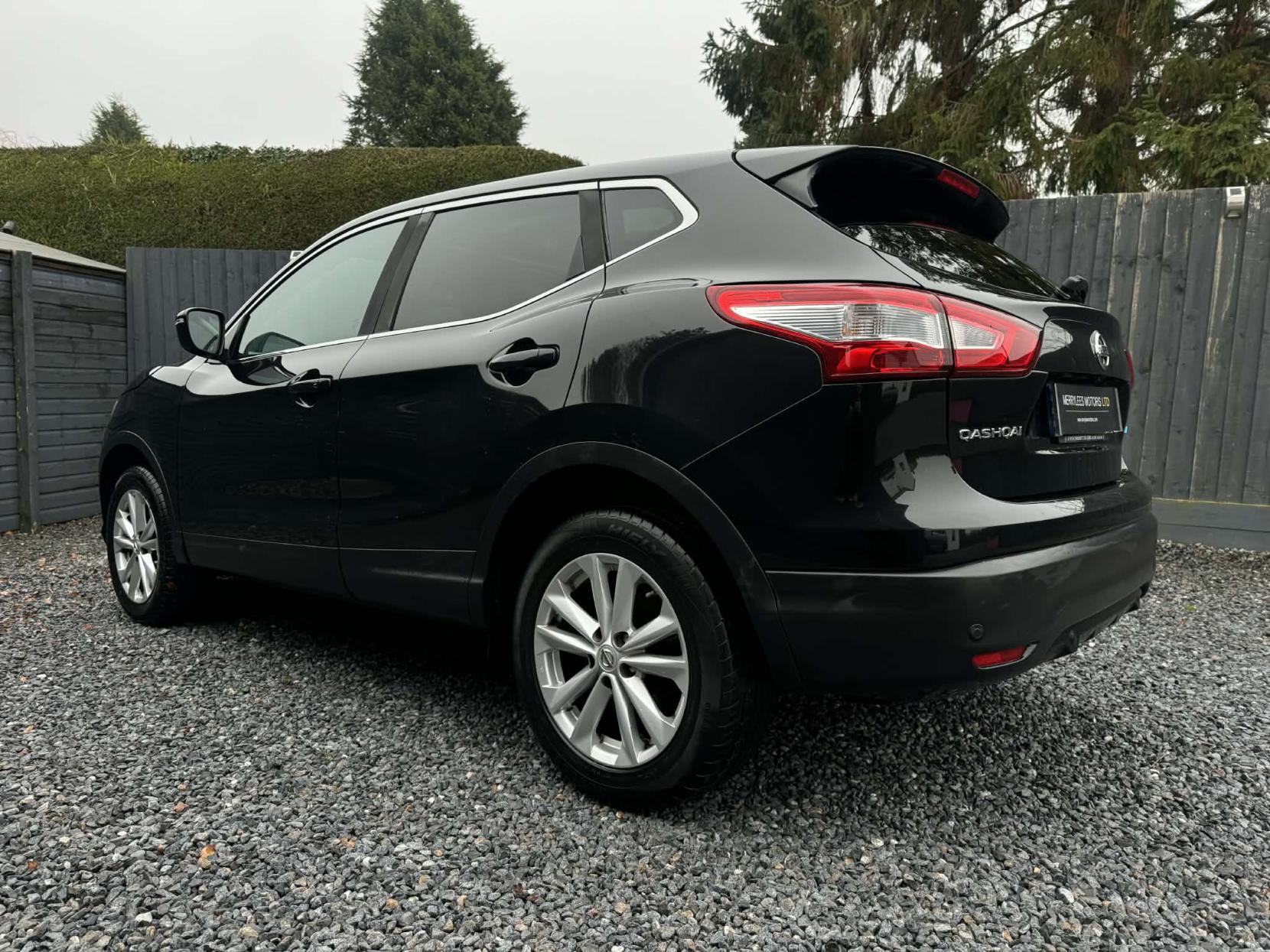 Nissan Qashqai 1.5 dCi Acenta Premium SUV 5dr Diesel Manual 2WD Euro 5 (s/s) (110 ps)