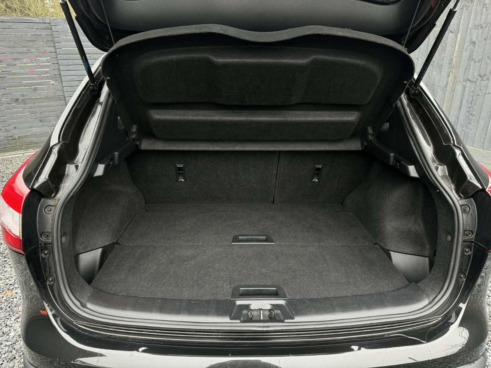 Nissan Qashqai 1.5 dCi Acenta Premium SUV 5dr Diesel Manual 2WD Euro 5 (s/s) (110 ps)