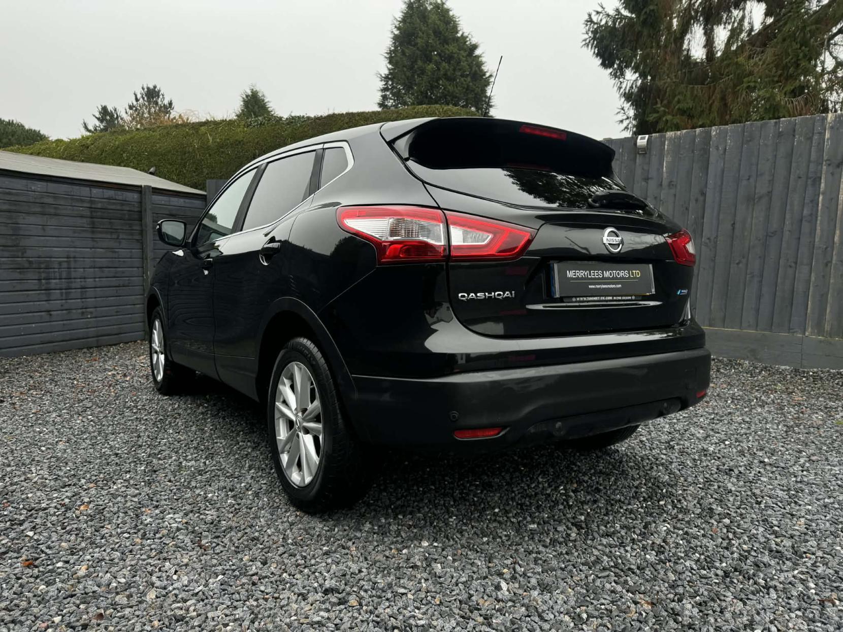 Nissan Qashqai 1.5 dCi Acenta Premium SUV 5dr Diesel Manual 2WD Euro 5 (s/s) (110 ps)