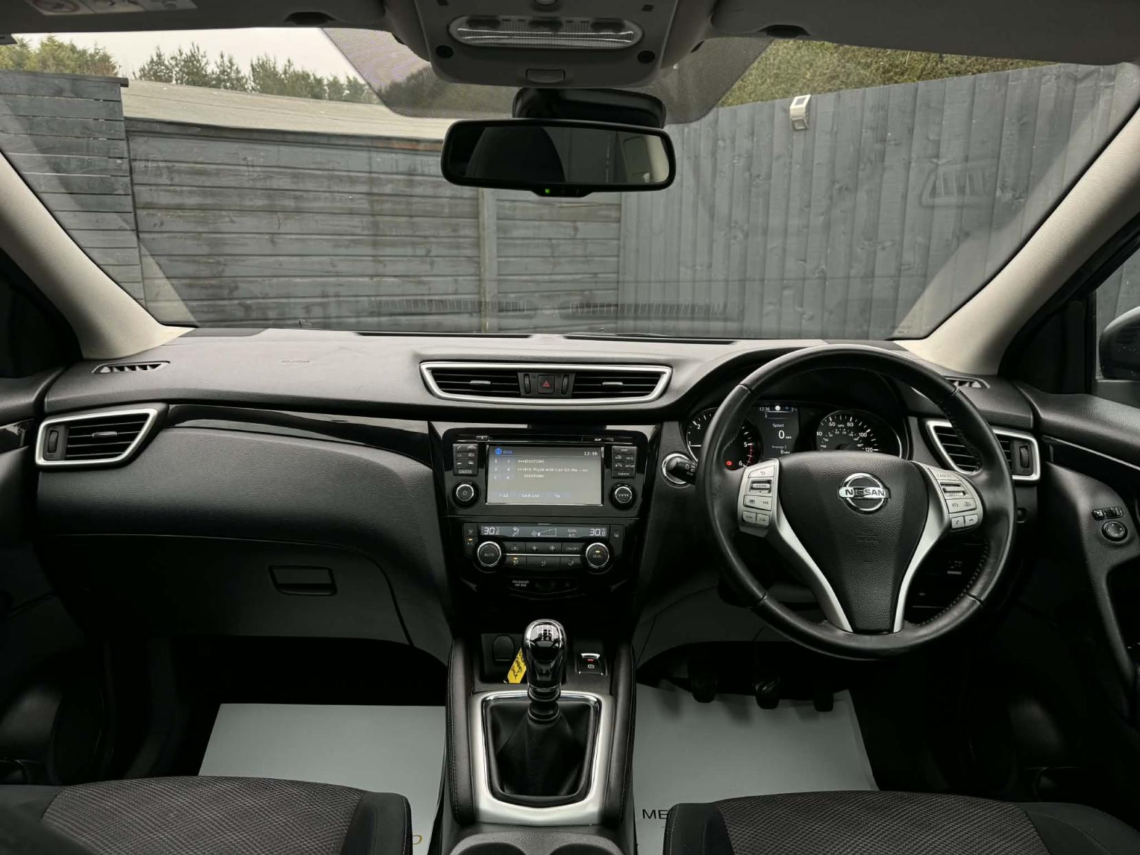 Nissan Qashqai 1.5 dCi Acenta Premium SUV 5dr Diesel Manual 2WD Euro 5 (s/s) (110 ps)