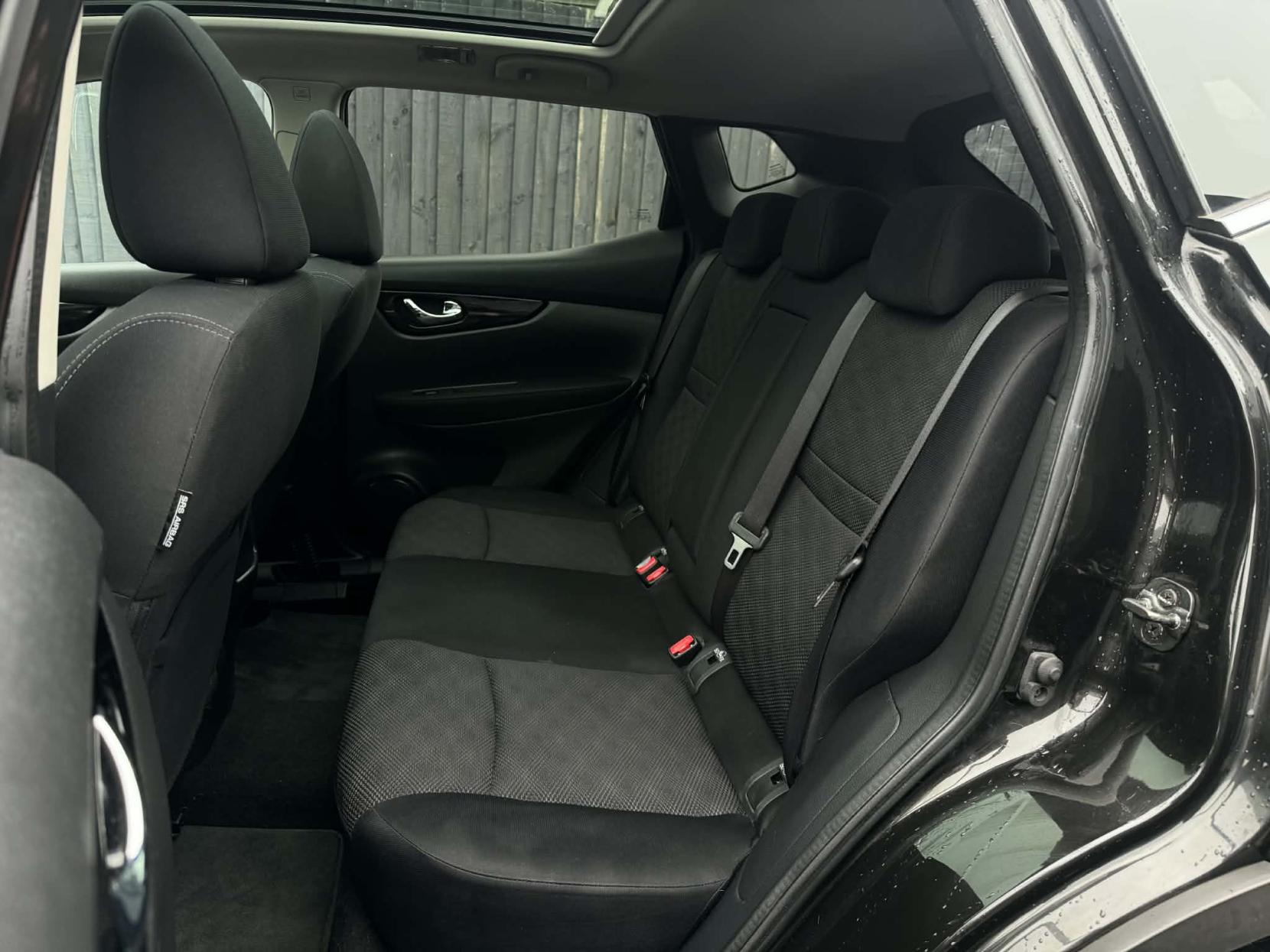 Nissan Qashqai 1.5 dCi Acenta Premium SUV 5dr Diesel Manual 2WD Euro 5 (s/s) (110 ps)