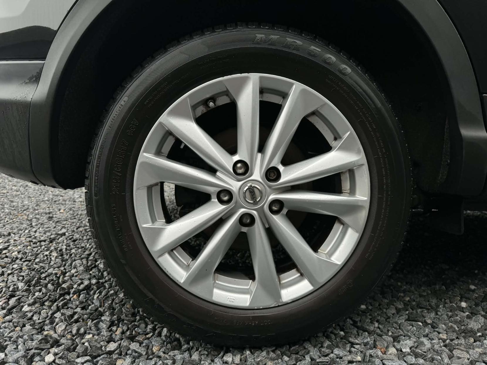 Nissan Qashqai 1.5 dCi Acenta Premium SUV 5dr Diesel Manual 2WD Euro 5 (s/s) (110 ps)