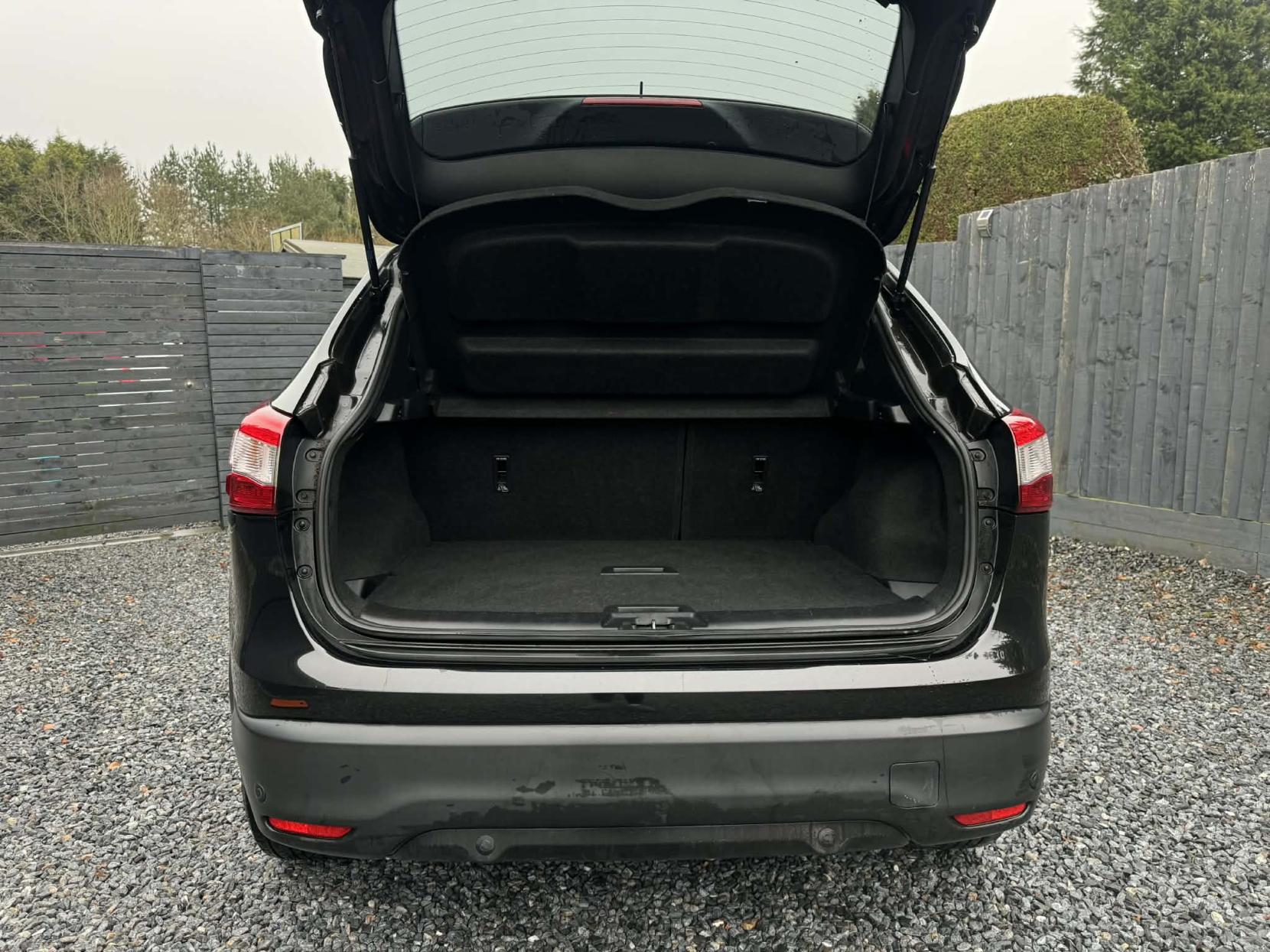 Nissan Qashqai 1.5 dCi Acenta Premium SUV 5dr Diesel Manual 2WD Euro 5 (s/s) (110 ps)