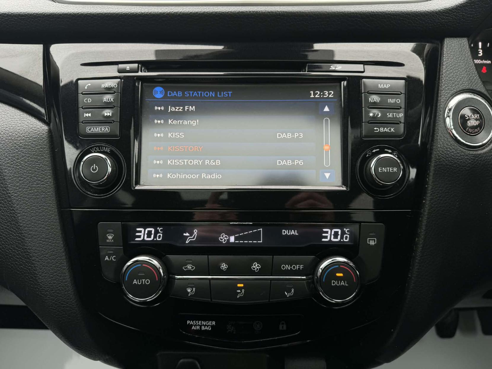 Nissan Qashqai 1.5 dCi Acenta Premium SUV 5dr Diesel Manual 2WD Euro 5 (s/s) (110 ps)