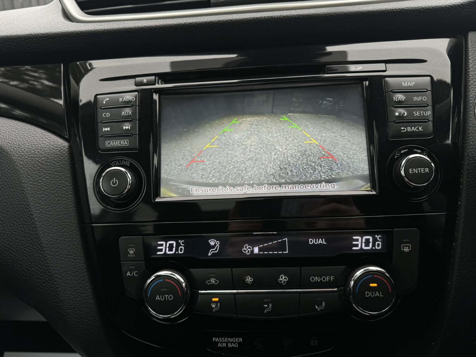 Nissan Qashqai 1.5 dCi Acenta Premium SUV 5dr Diesel Manual 2WD Euro 5 (s/s) (110 ps)