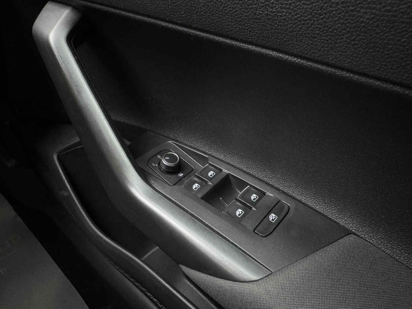 Volkswagen Polo 1.0 SE Hatchback 5dr Petrol Manual Euro 6 (s/s) (65 ps)