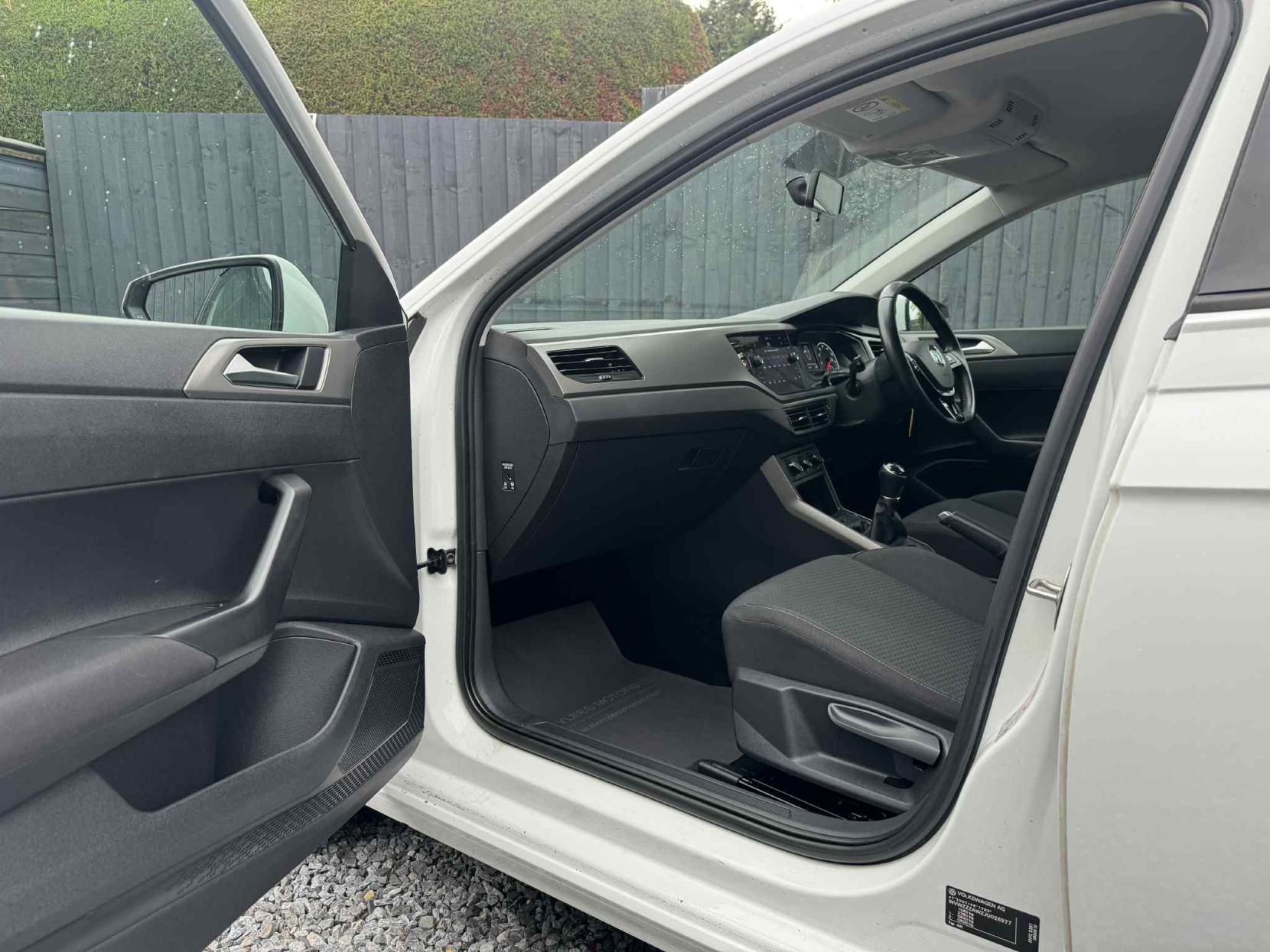 Volkswagen Polo 1.0 SE Hatchback 5dr Petrol Manual Euro 6 (s/s) (65 ps)