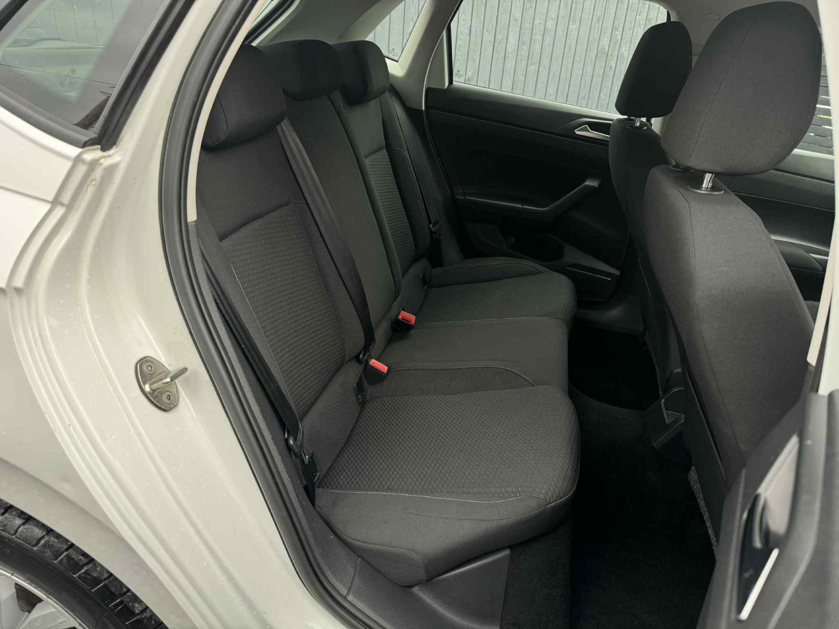 Volkswagen Polo 1.0 SE Hatchback 5dr Petrol Manual Euro 6 (s/s) (65 ps)