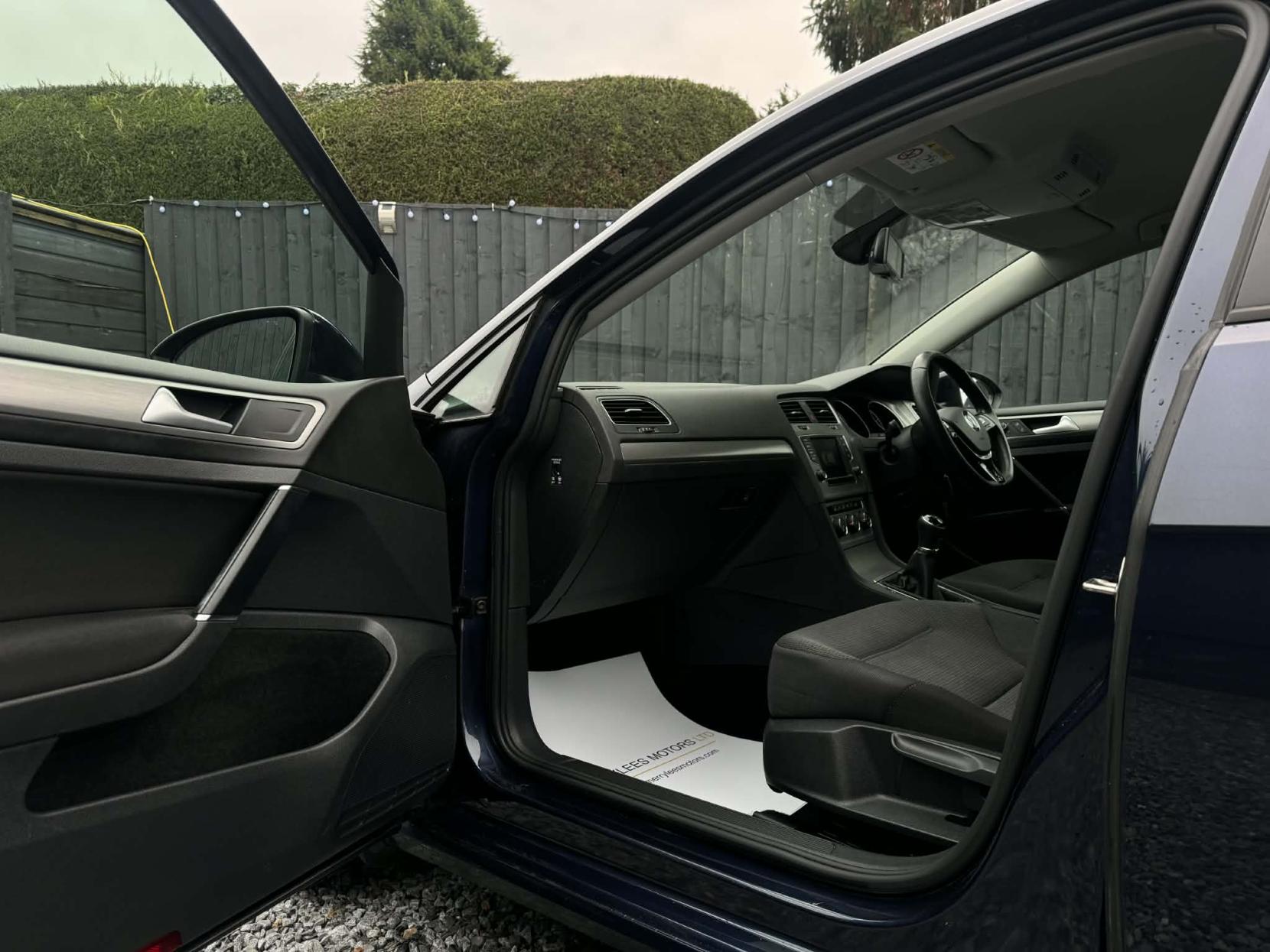 Volkswagen Golf 1.6 TDI BlueMotion Tech Match Hatchback 5dr Diesel Manual Euro 6 (s/s) (110 ps)