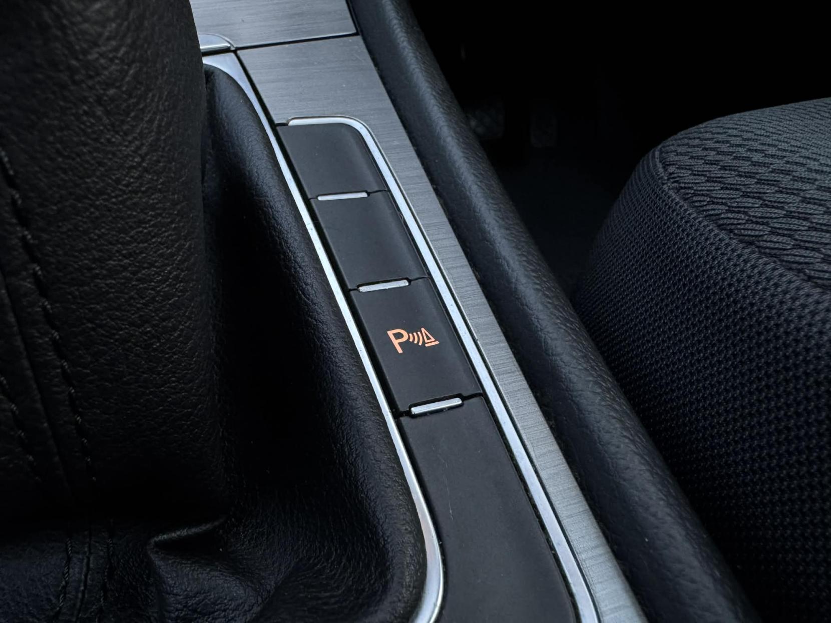 Volkswagen Golf 2.0 TDI BlueMotion Tech Match Hatchback 5dr Diesel Manual Euro 5 (s/s) (150 ps)