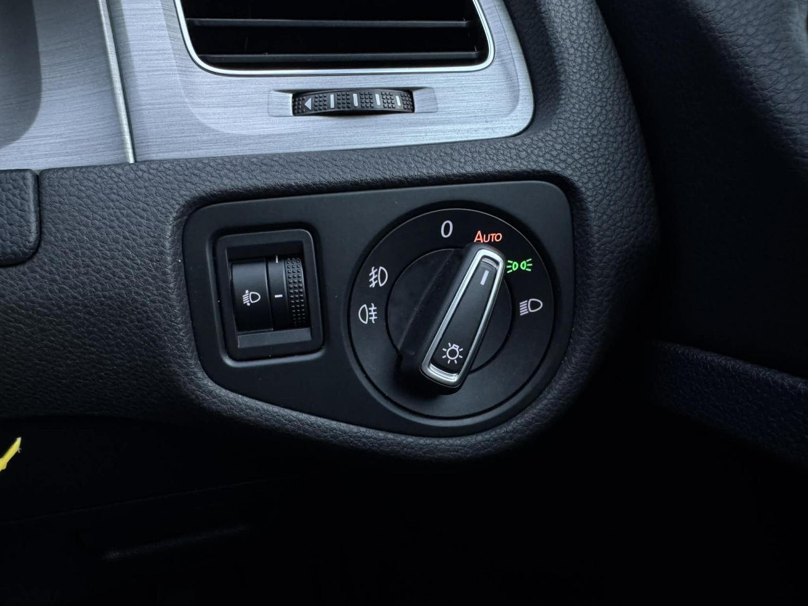 Volkswagen Golf 2.0 TDI BlueMotion Tech Match Hatchback 5dr Diesel Manual Euro 5 (s/s) (150 ps)