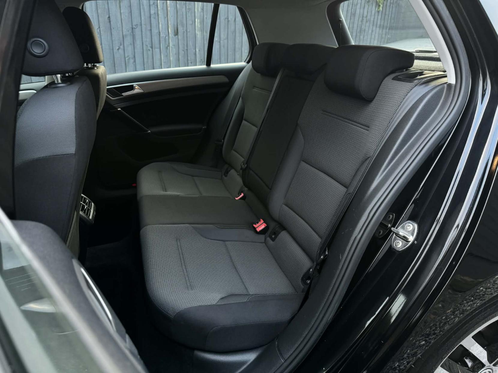 Volkswagen Golf 2.0 TDI BlueMotion Tech Match Hatchback 5dr Diesel Manual Euro 5 (s/s) (150 ps)