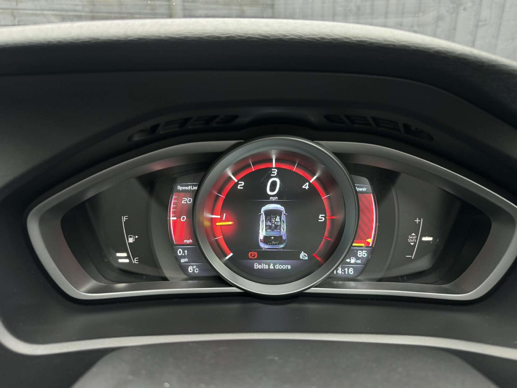 Volvo V40 2.0 D4 R-Design Nav Hatchback 5dr Diesel Manual Euro 6 (s/s) (190 ps)