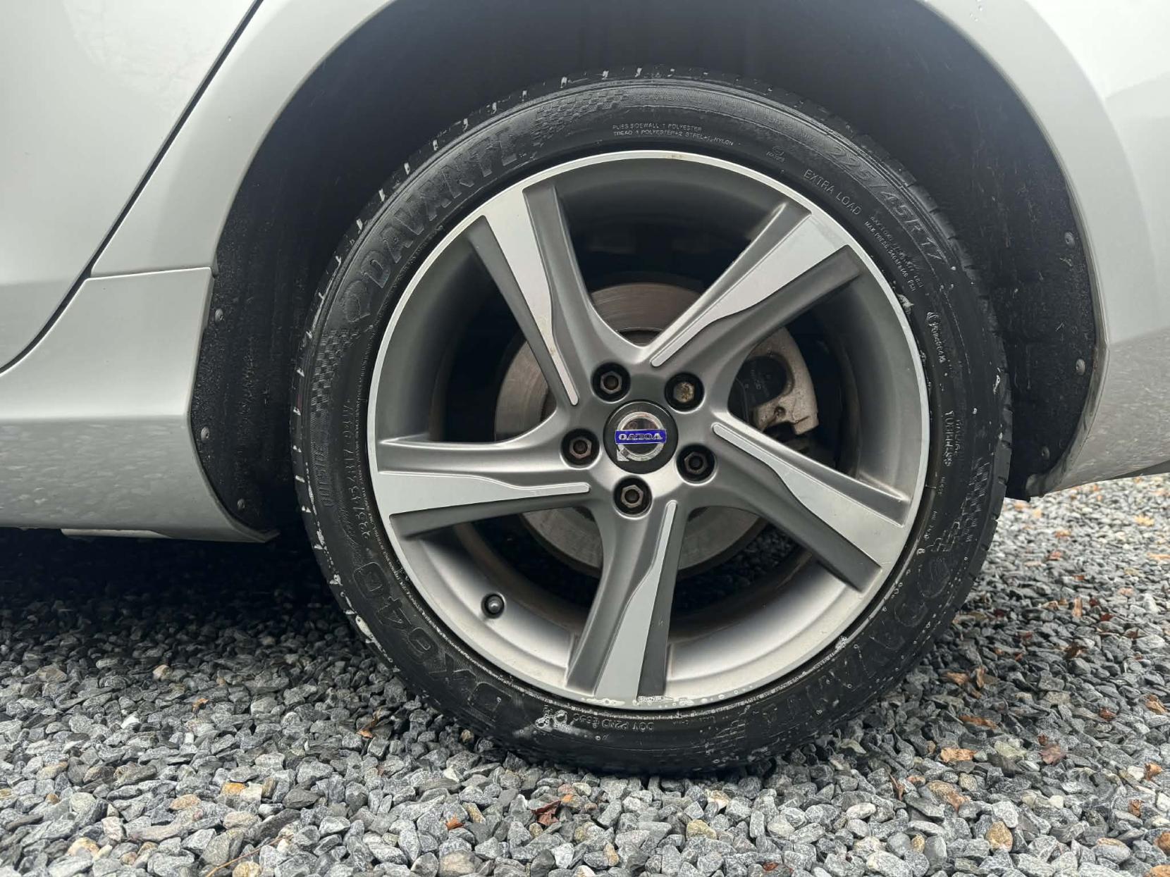 Volvo V40 2.0 D4 R-Design Nav Hatchback 5dr Diesel Manual Euro 6 (s/s) (190 ps)