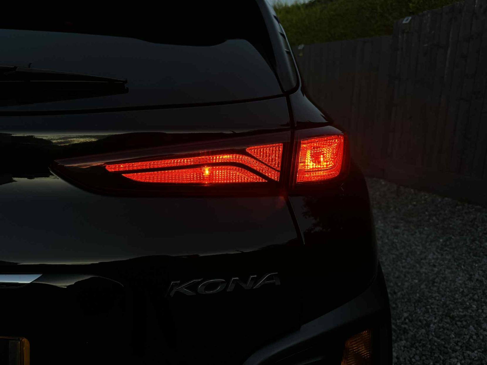 Hyundai KONA 1.0 T-GDi Blue Drive Premium SUV 5dr Petrol Manual Euro 6 (s/s) (120 ps)