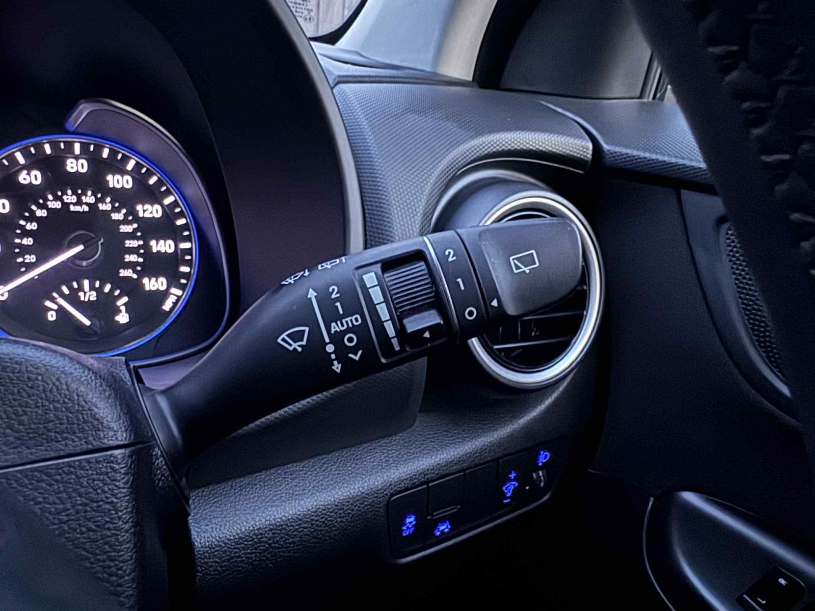 Hyundai KONA 1.0 T-GDi Blue Drive Premium SUV 5dr Petrol Manual Euro 6 (s/s) (120 ps)