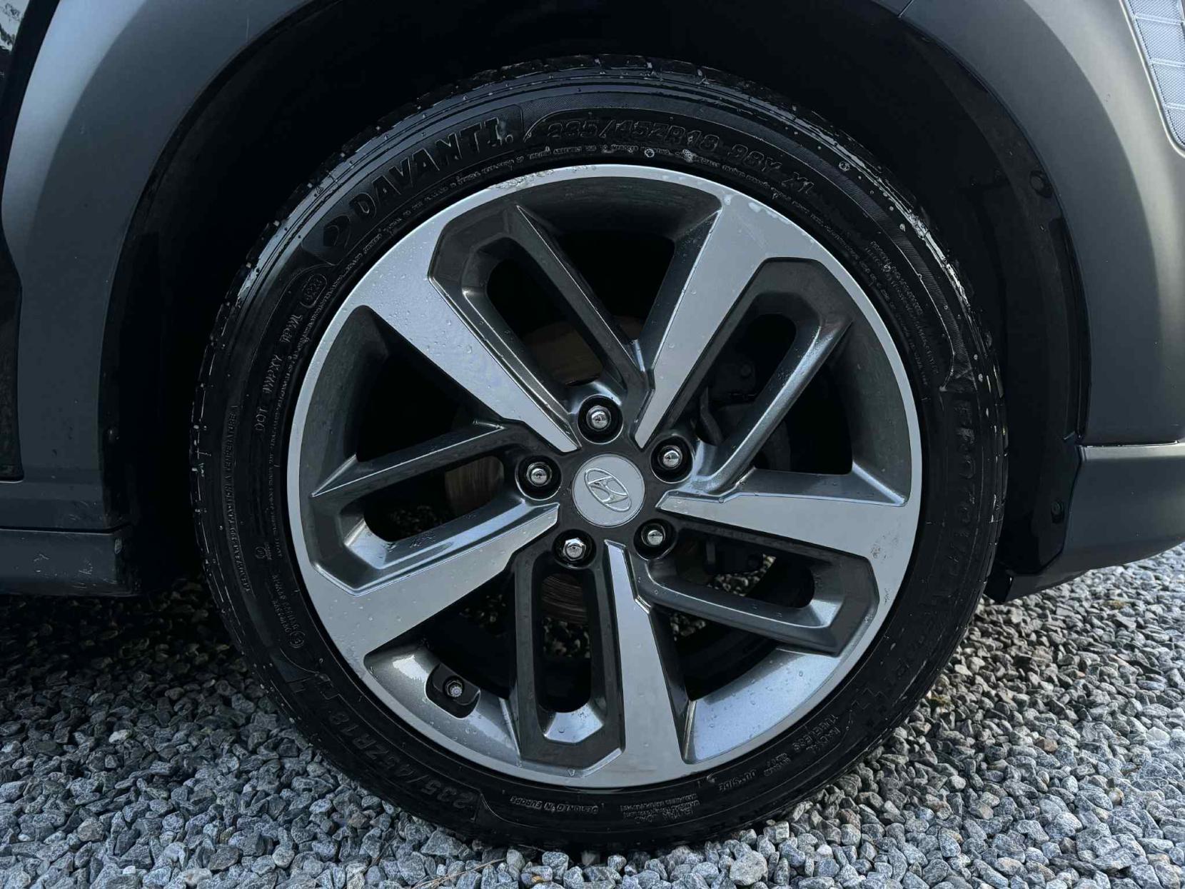 Hyundai KONA 1.0 T-GDi Blue Drive Premium SUV 5dr Petrol Manual Euro 6 (s/s) (120 ps)