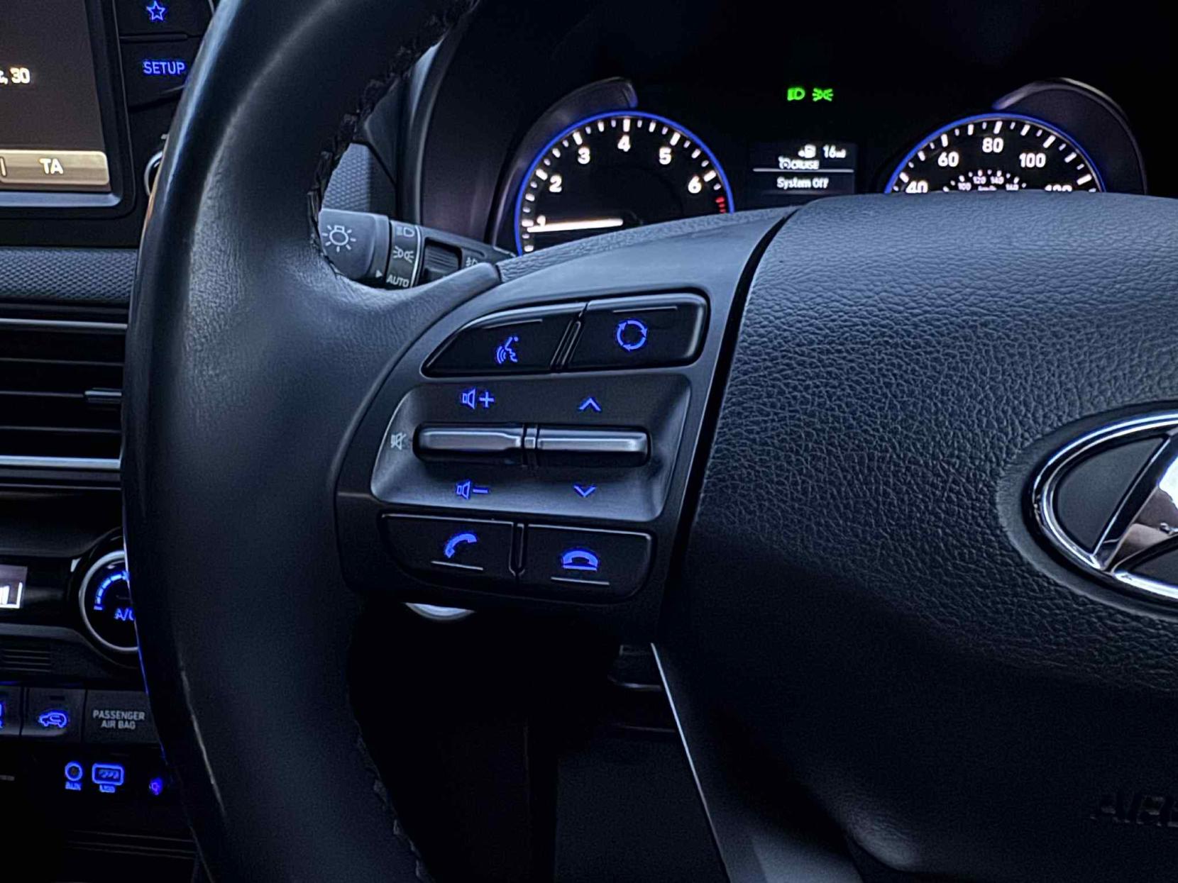 Hyundai KONA 1.0 T-GDi Blue Drive Premium SUV 5dr Petrol Manual Euro 6 (s/s) (120 ps)