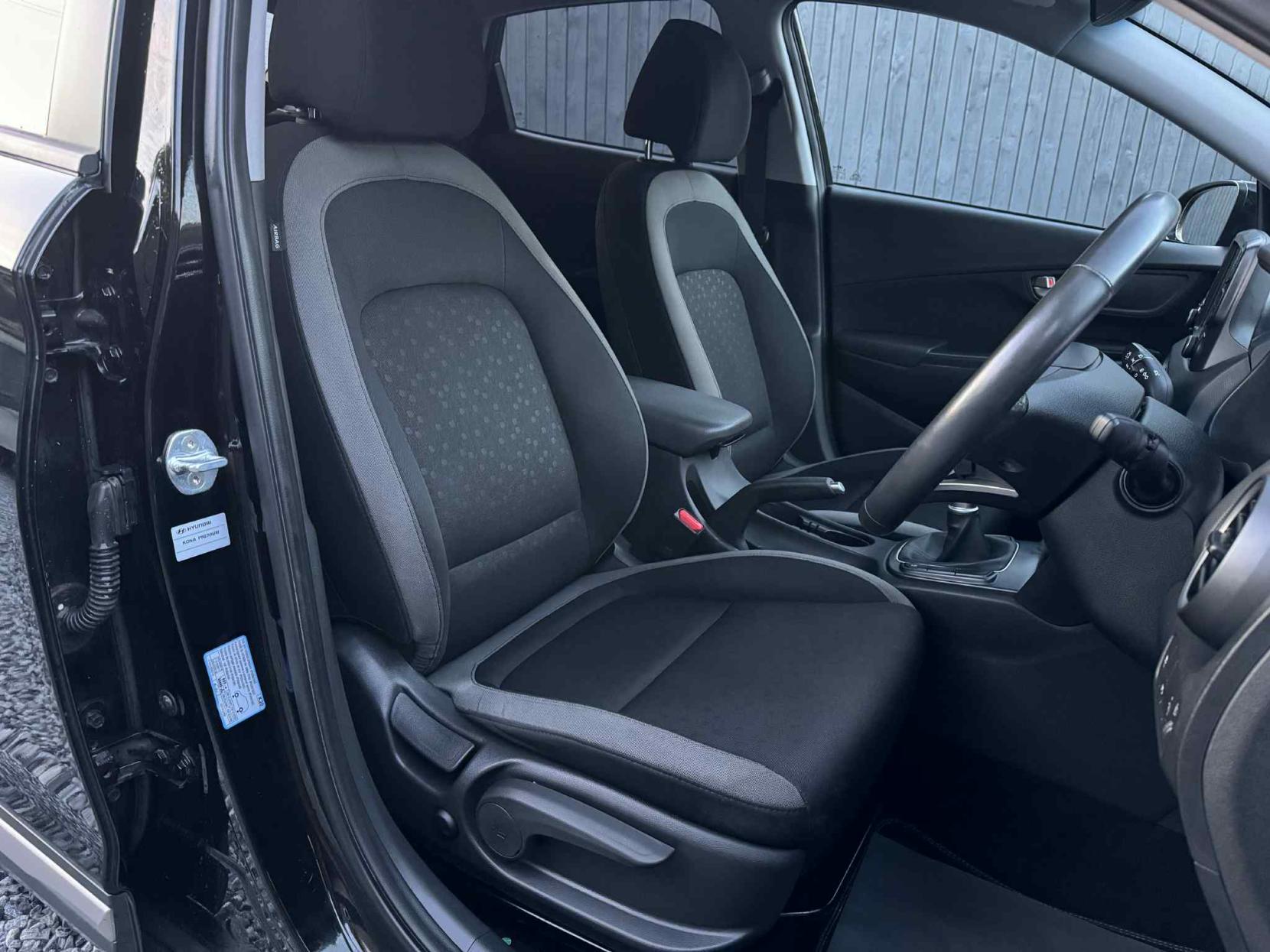 Hyundai KONA 1.0 T-GDi Blue Drive Premium SUV 5dr Petrol Manual Euro 6 (s/s) (120 ps)