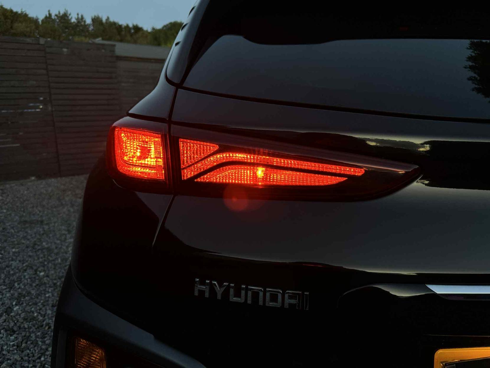 Hyundai KONA 1.0 T-GDi Blue Drive Premium SUV 5dr Petrol Manual Euro 6 (s/s) (120 ps)
