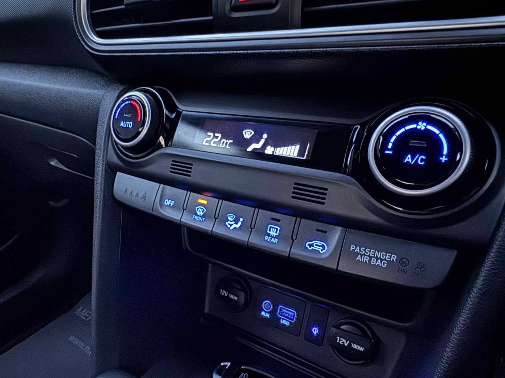 Hyundai KONA 1.0 T-GDi Blue Drive Premium SUV 5dr Petrol Manual Euro 6 (s/s) (120 ps)