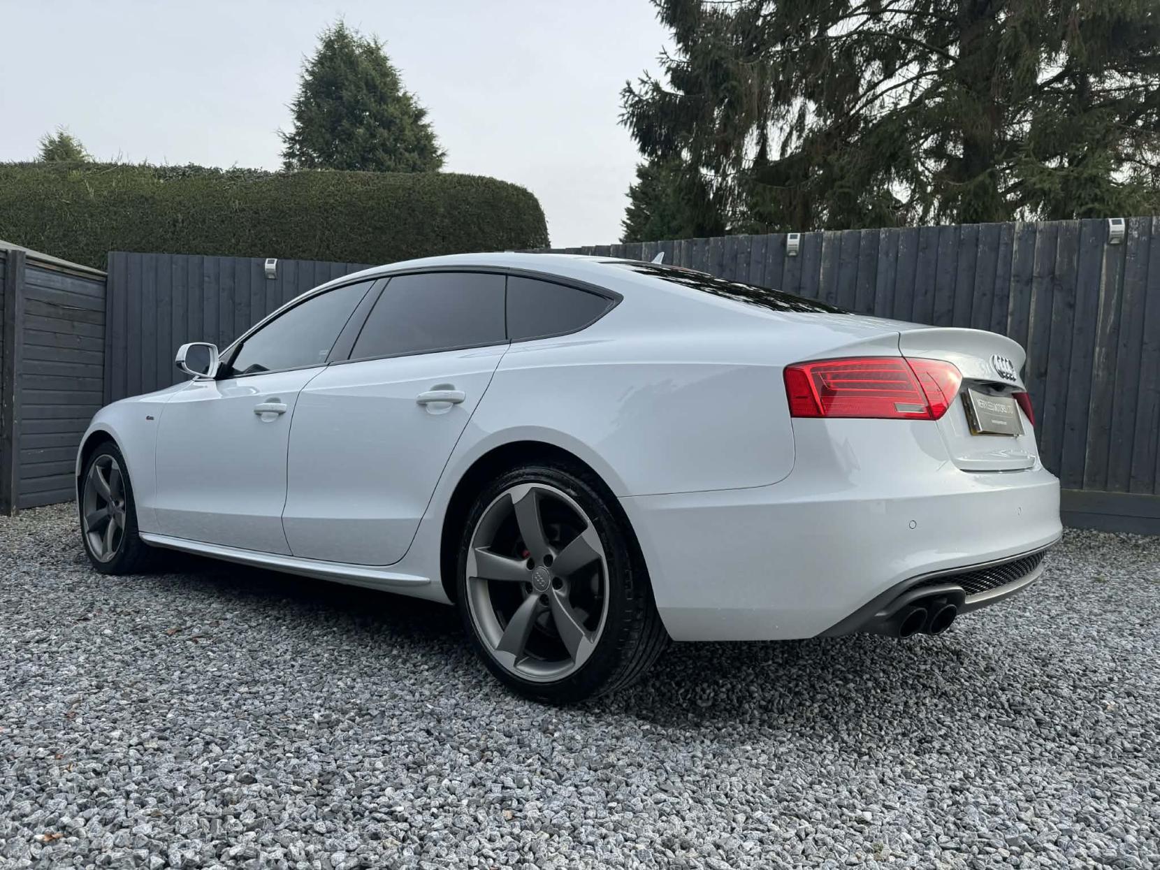 Audi A5 2.0 TDI Black Edition Sportback 5dr Diesel Manual Euro 5 (s/s) (177 ps)