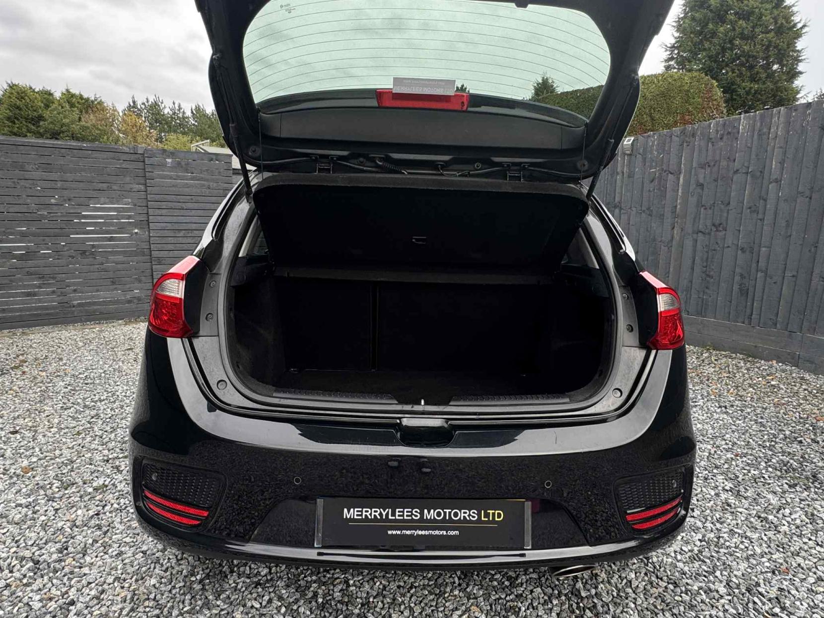 Kia Ceed 1.6 CRDi 3 Hatchback 5dr Diesel Manual Euro 6 (s/s) (134 bhp)