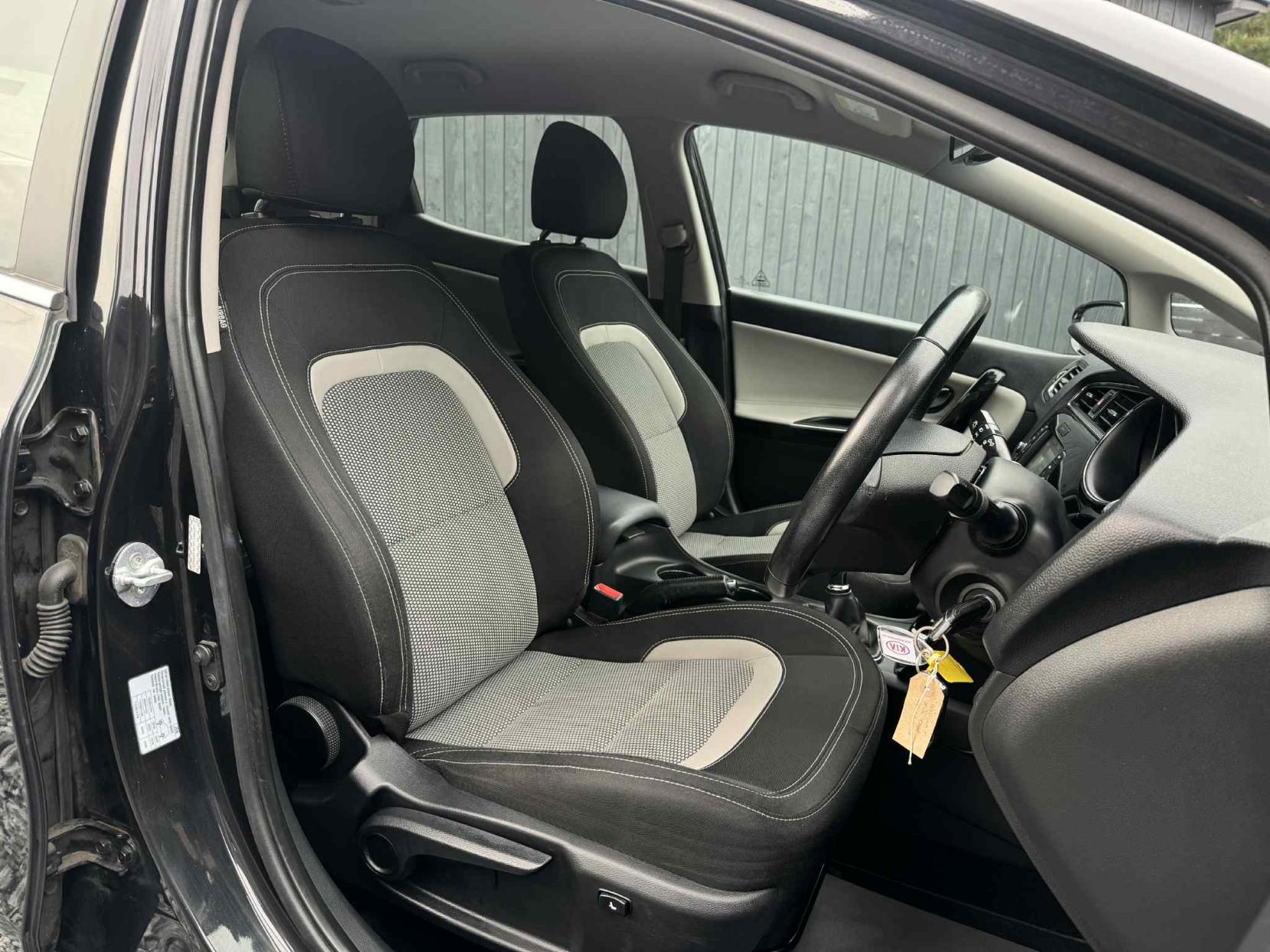 Kia Ceed 1.6 CRDi 3 Hatchback 5dr Diesel Manual Euro 6 (s/s) (134 bhp)