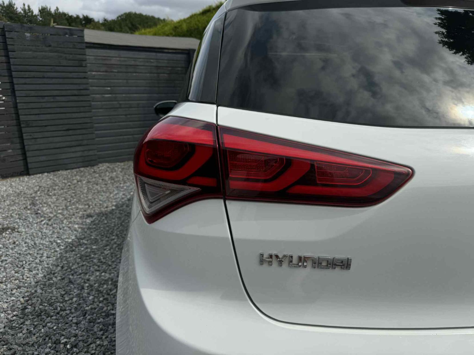 Hyundai i20 1.0 T-GDi Premium SE Nav Hatchback 5dr Petrol Manual Euro 6 (120 ps)