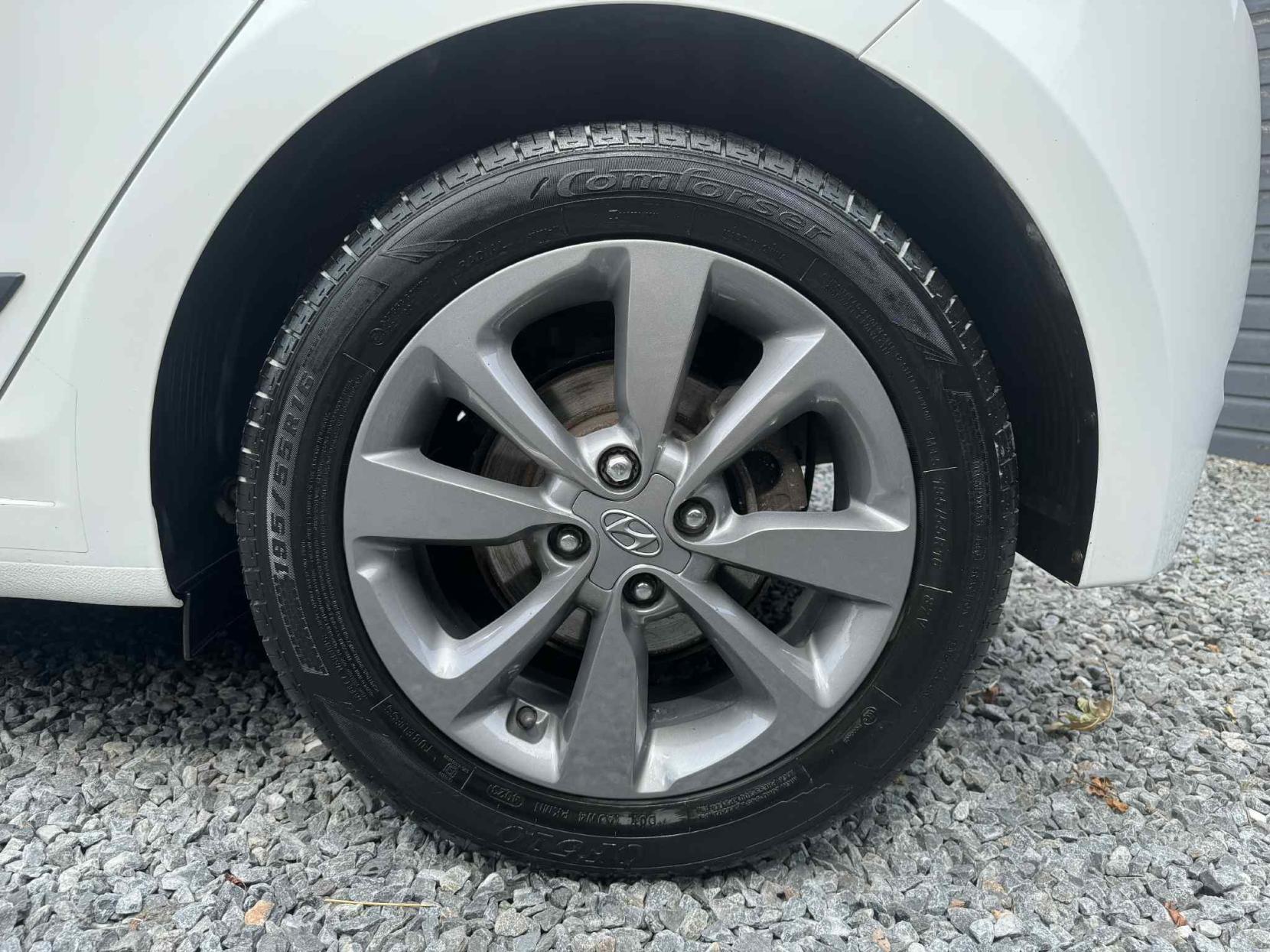 Hyundai i20 1.0 T-GDi Premium SE Nav Hatchback 5dr Petrol Manual Euro 6 (120 ps)