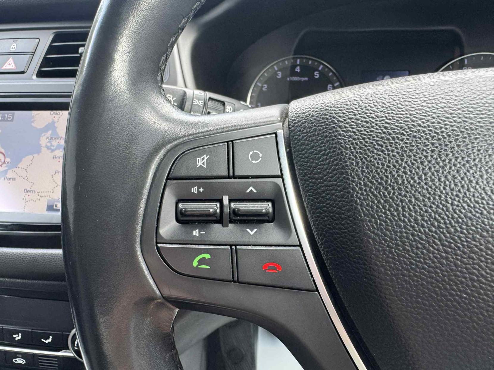 Hyundai i20 1.0 T-GDi Premium SE Nav Hatchback 5dr Petrol Manual Euro 6 (120 ps)