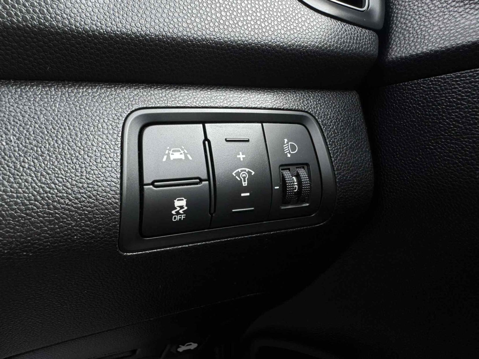 Hyundai i20 1.0 T-GDi Premium SE Nav Hatchback 5dr Petrol Manual Euro 6 (120 ps)