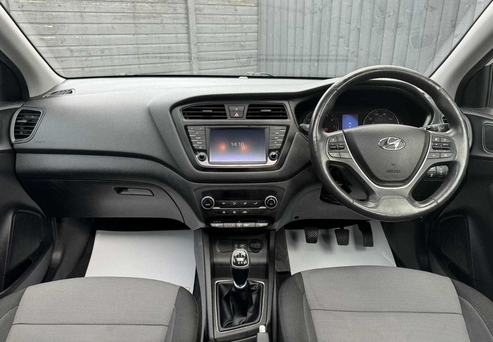 Hyundai i20 1.0 T-GDi Premium SE Nav Hatchback 5dr Petrol Manual Euro 6 (120 ps)
