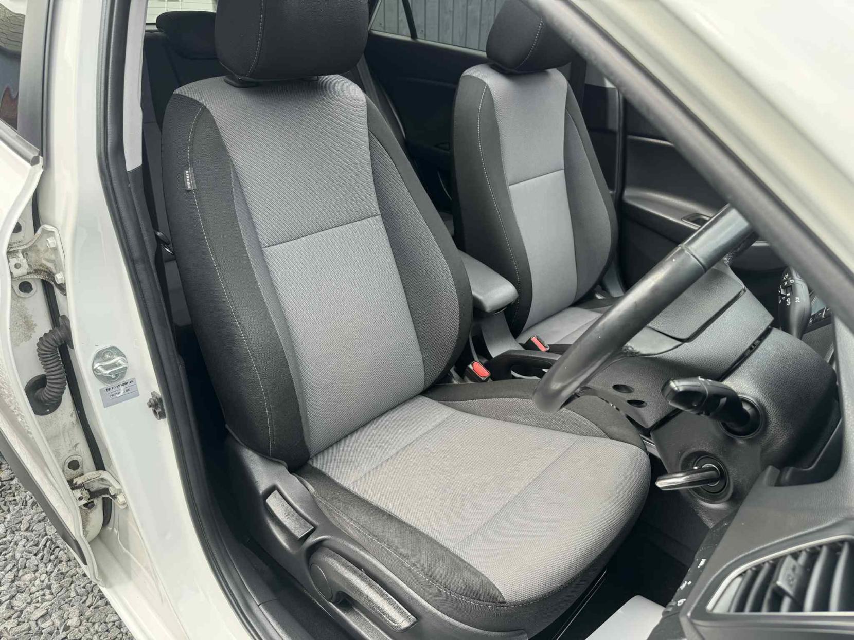 Hyundai i20 1.0 T-GDi Premium SE Nav Hatchback 5dr Petrol Manual Euro 6 (120 ps)