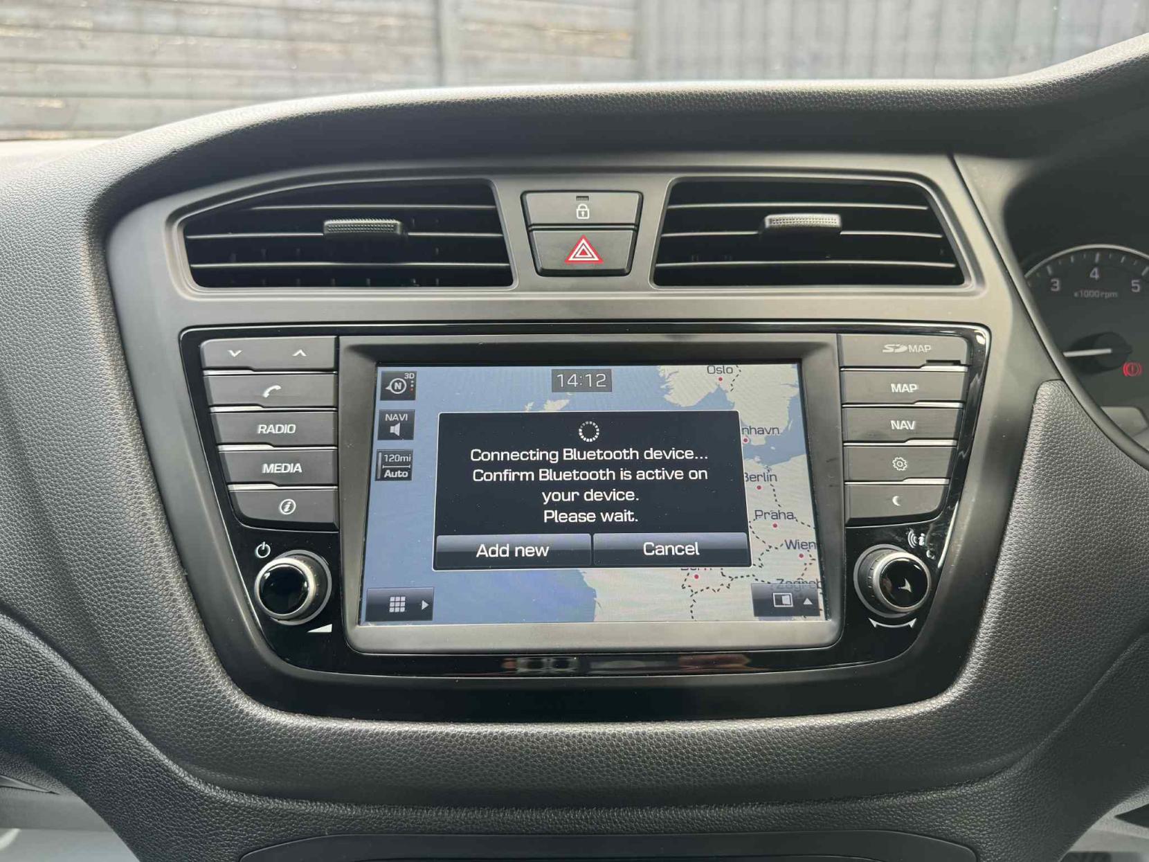 Hyundai i20 1.0 T-GDi Premium SE Nav Hatchback 5dr Petrol Manual Euro 6 (120 ps)