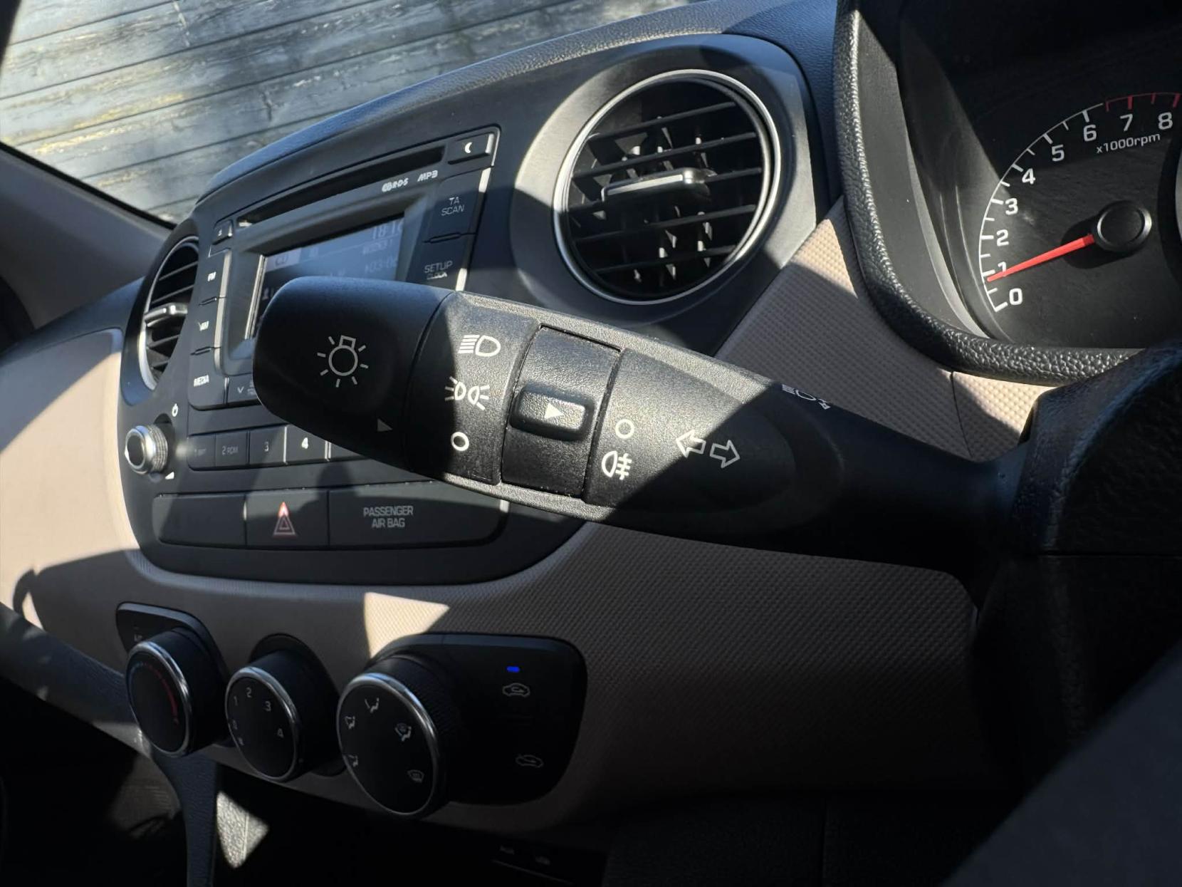 Hyundai i10 1.0 S Air Hatchback 5dr Petrol Manual Euro 5 (66 ps)