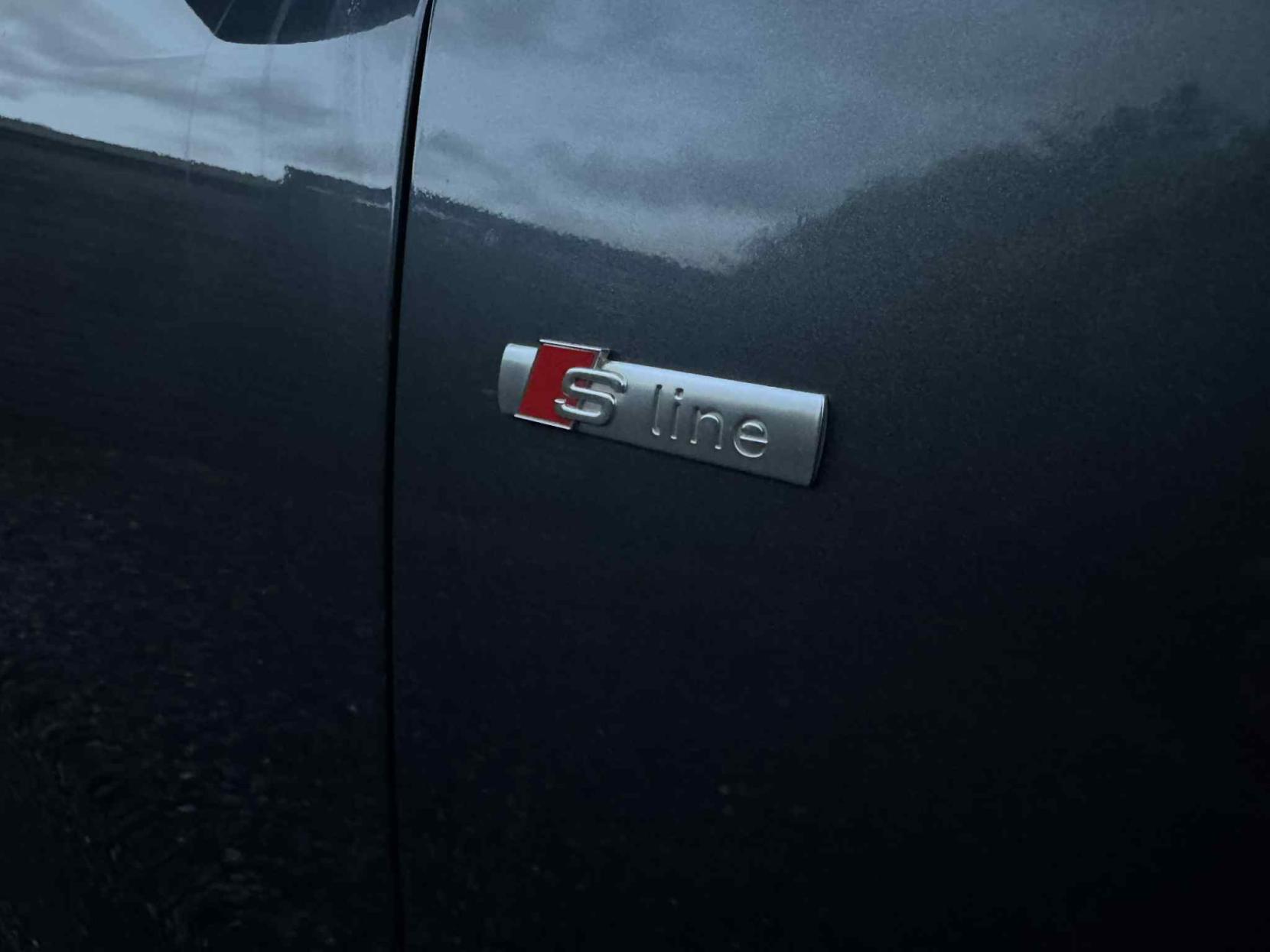 Audi Q5 2.0 TDI S line Plus SUV 5dr Diesel S Tronic quattro Euro 5 (s/s) (177 ps)