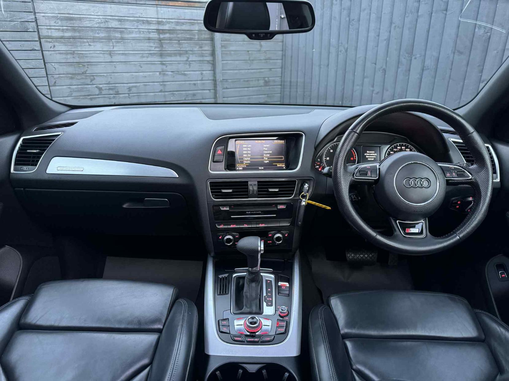 Audi Q5 2.0 TDI S line Plus SUV 5dr Diesel S Tronic quattro Euro 5 (s/s) (177 ps)