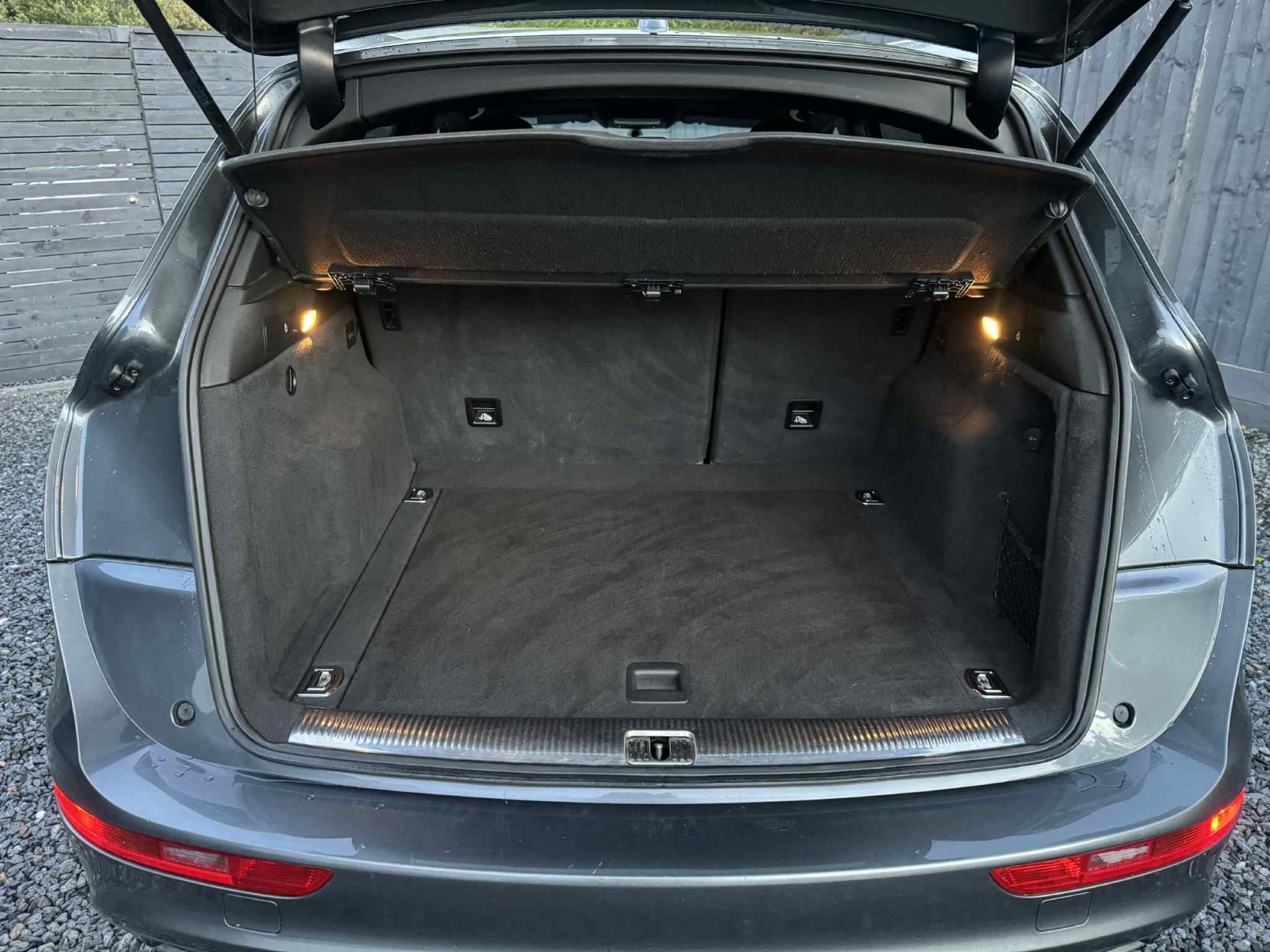 Audi Q5 2.0 TDI S line Plus SUV 5dr Diesel S Tronic quattro Euro 5 (s/s) (177 ps)