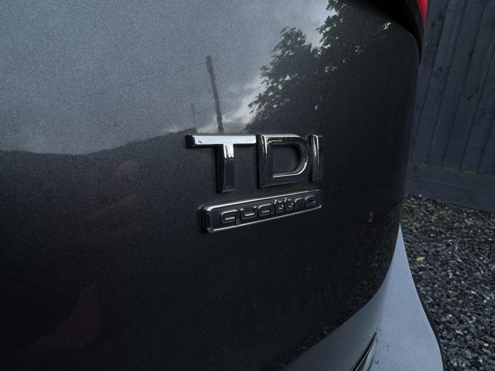 Audi Q5 2.0 TDI S line Plus SUV 5dr Diesel S Tronic quattro Euro 5 (s/s) (177 ps)