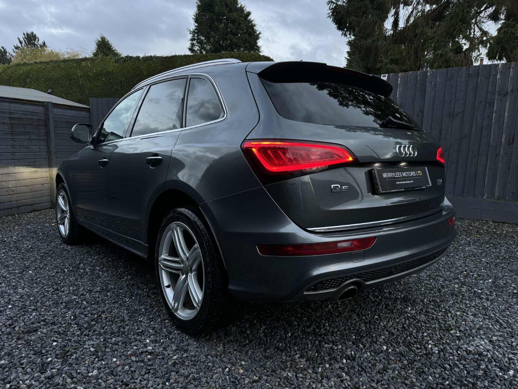 Audi Q5 2.0 TDI S line Plus SUV 5dr Diesel S Tronic quattro Euro 5 (s/s) (177 ps)