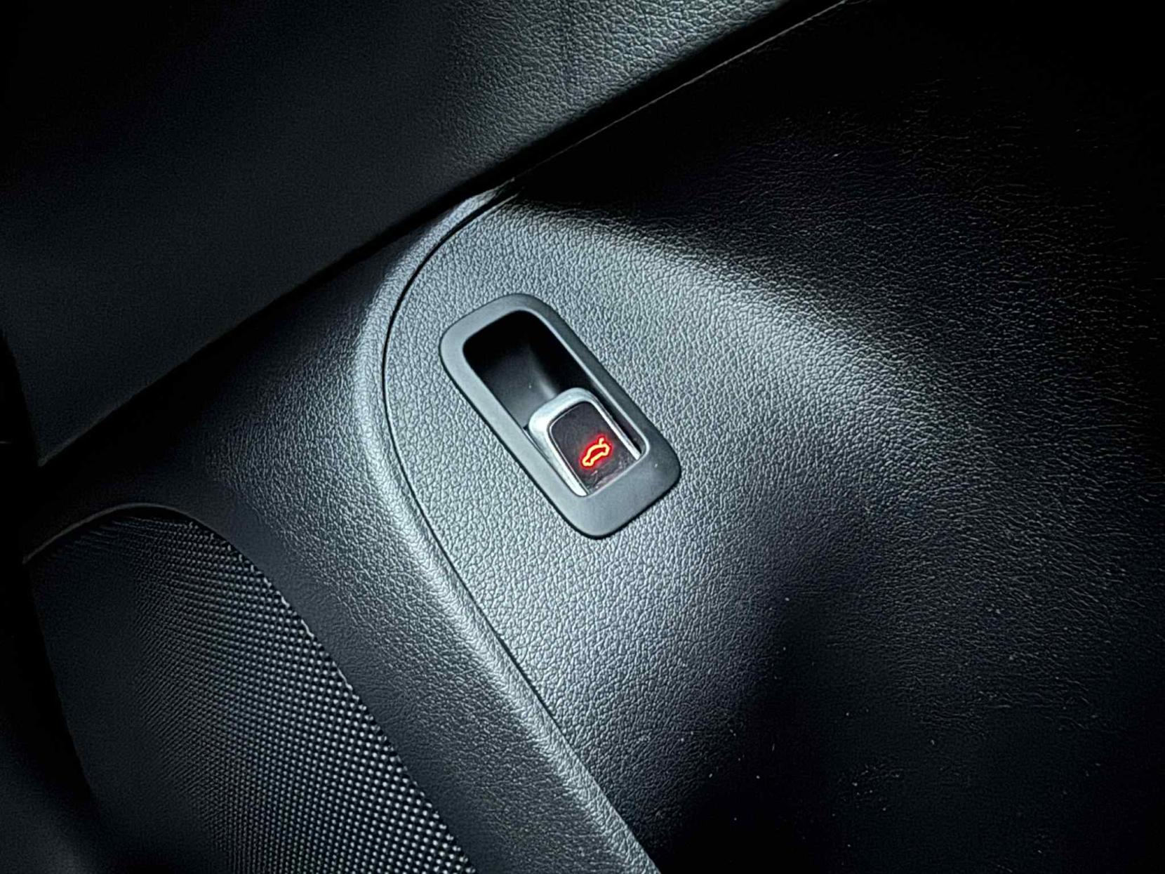 Audi Q5 2.0 TDI S line Plus SUV 5dr Diesel S Tronic quattro Euro 5 (s/s) (177 ps)