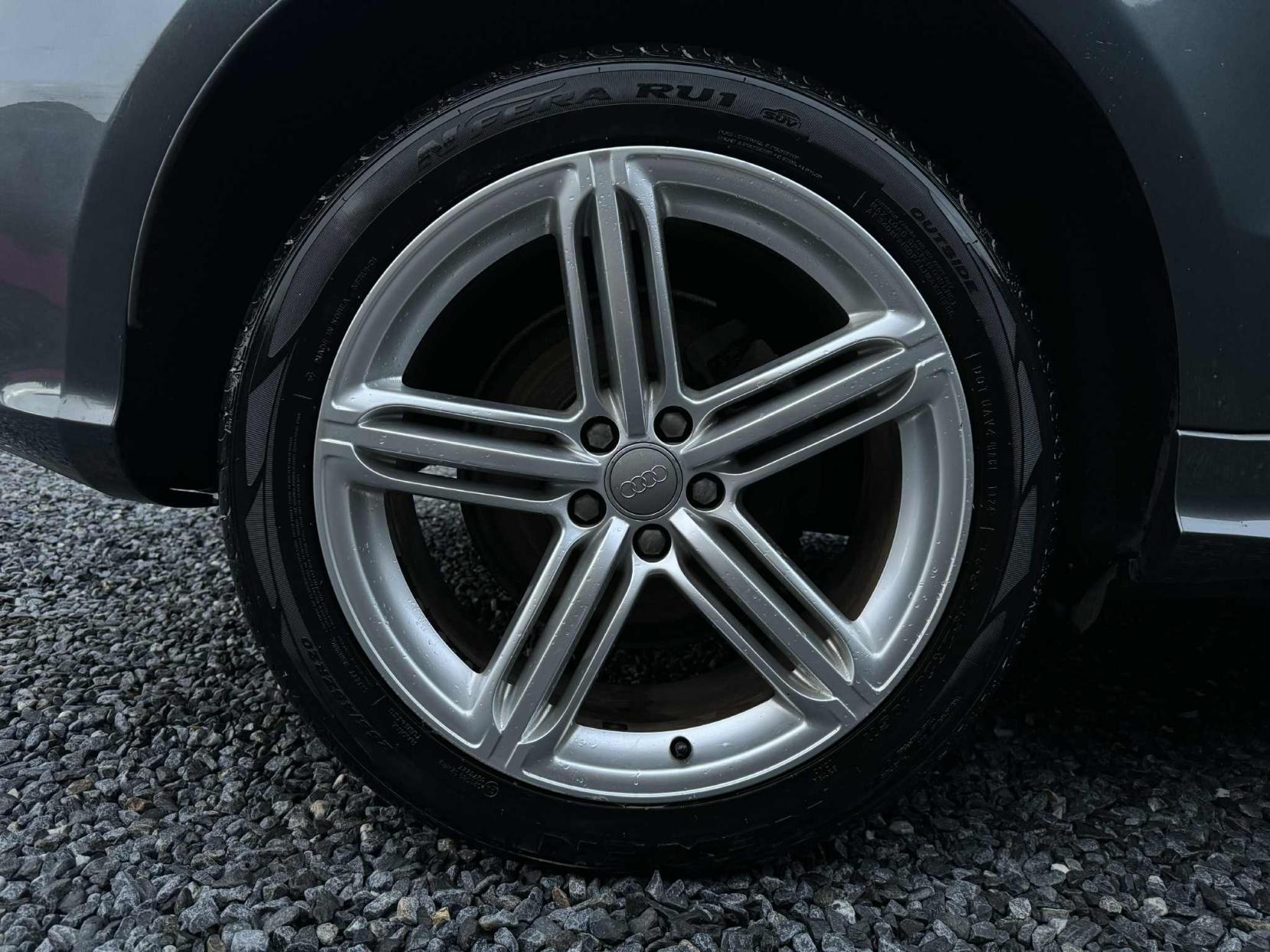 Audi Q5 2.0 TDI S line Plus SUV 5dr Diesel S Tronic quattro Euro 5 (s/s) (177 ps)