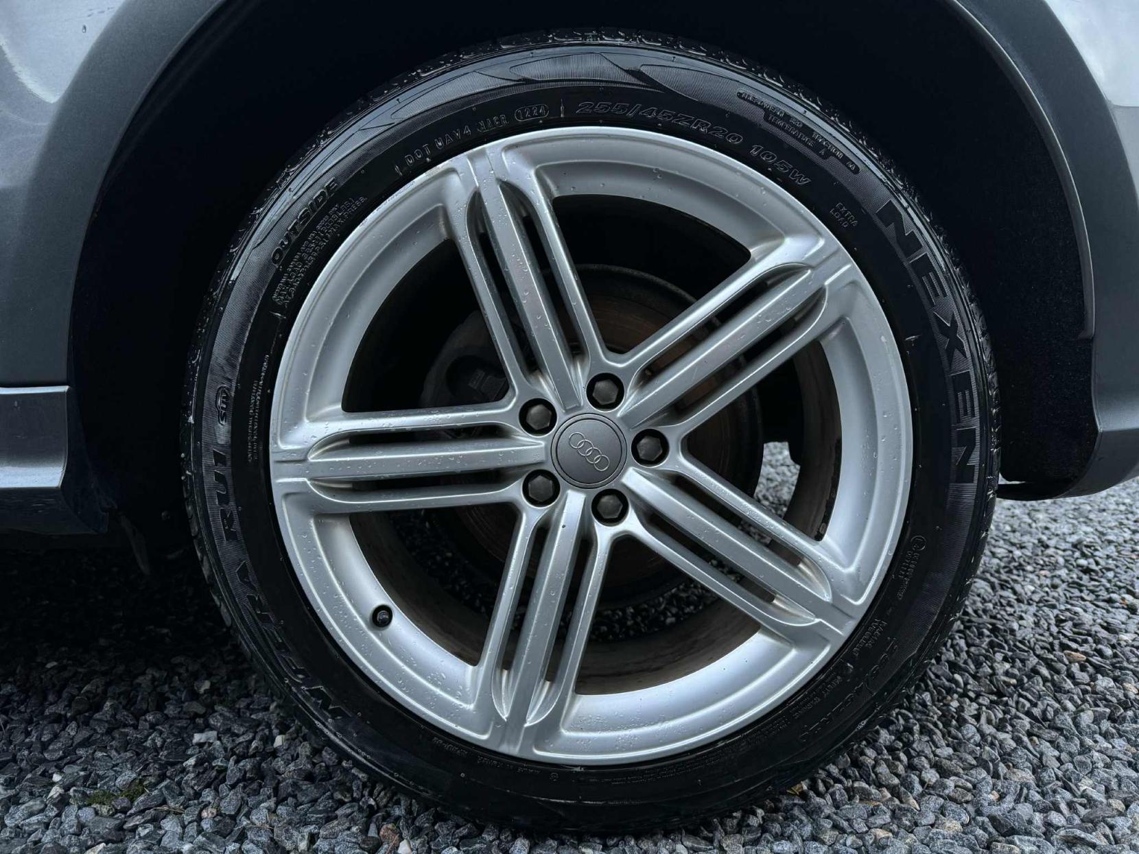 Audi Q5 2.0 TDI S line Plus SUV 5dr Diesel S Tronic quattro Euro 5 (s/s) (177 ps)