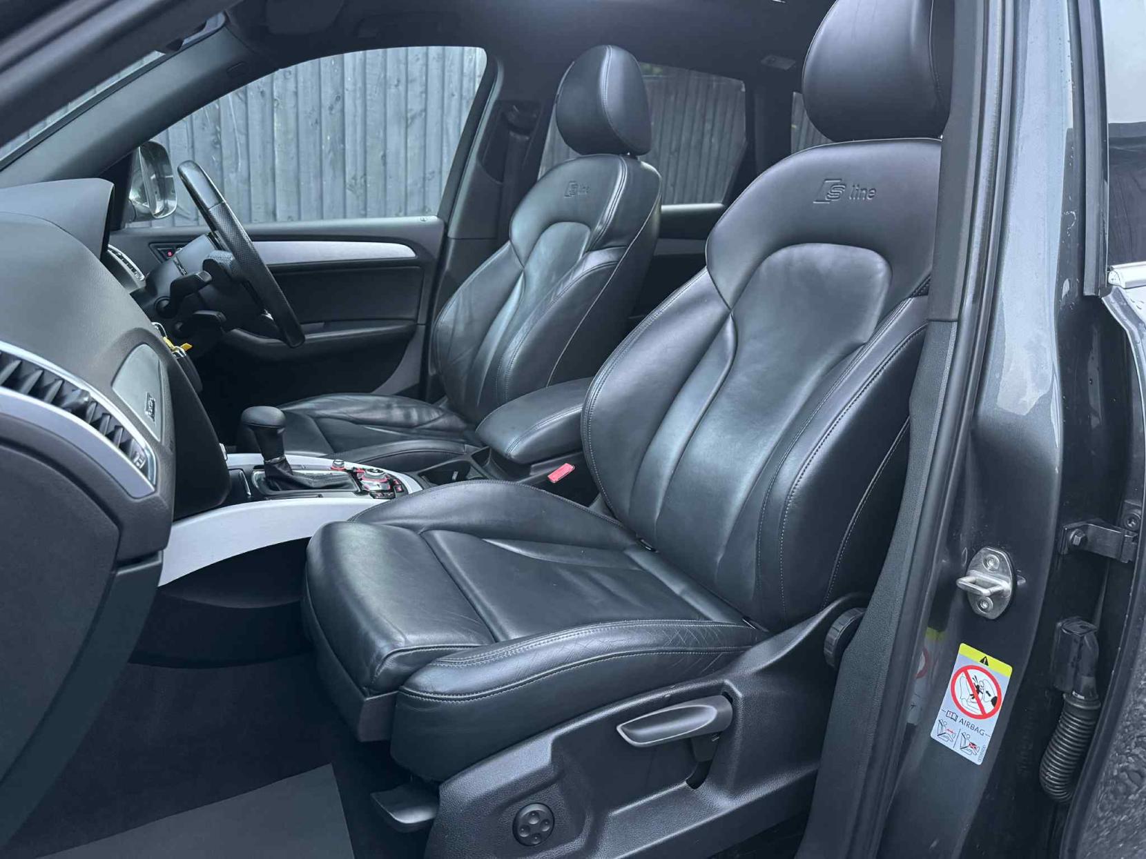 Audi Q5 2.0 TDI S line Plus SUV 5dr Diesel S Tronic quattro Euro 5 (s/s) (177 ps)