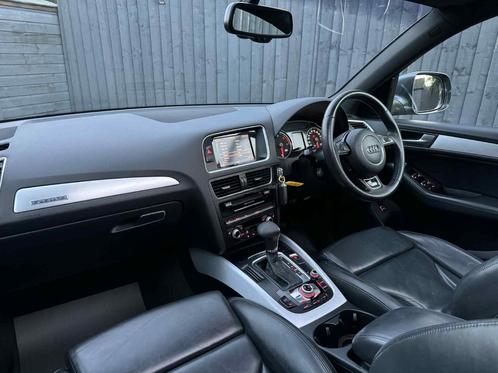 Audi Q5 2.0 TDI S line Plus SUV 5dr Diesel S Tronic quattro Euro 5 (s/s) (177 ps)