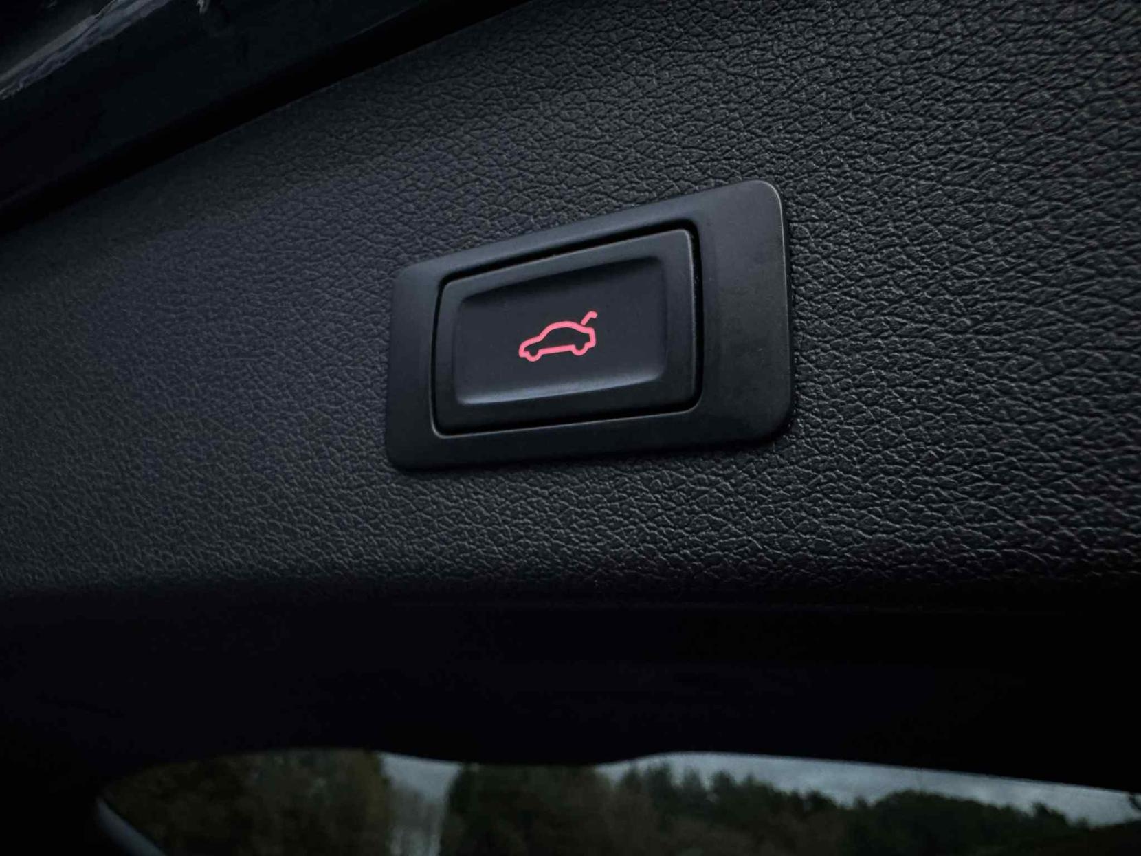 Audi Q5 2.0 TDI S line Plus SUV 5dr Diesel S Tronic quattro Euro 5 (s/s) (177 ps)