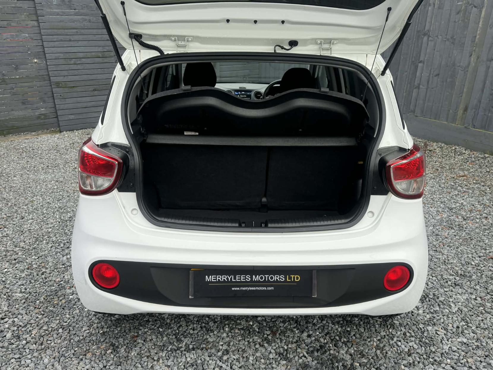 Hyundai i10 1.0 Play Hatchback 5dr Petrol Manual Euro 6 (67 ps)