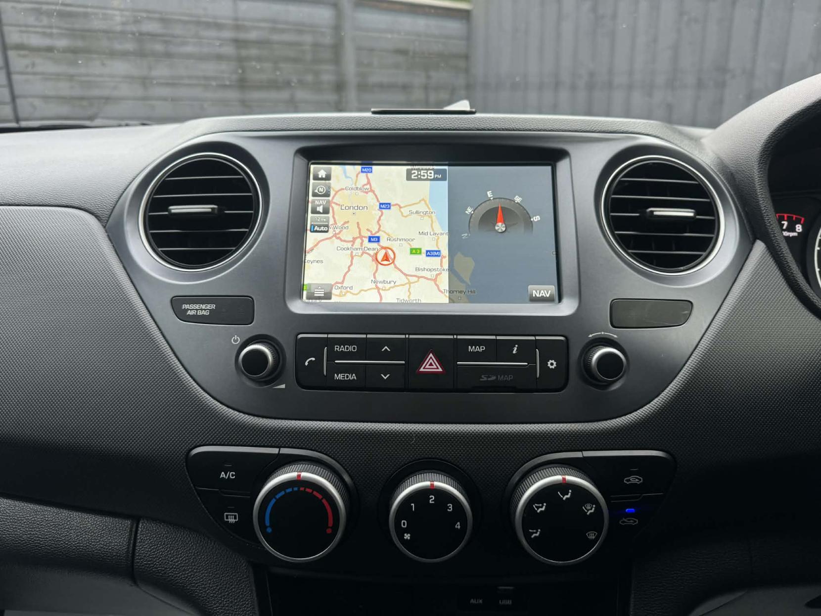 Hyundai i10 1.0 Play Hatchback 5dr Petrol Manual Euro 6 (67 ps)